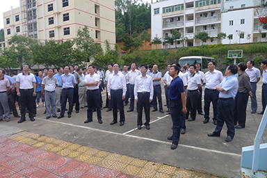 南平市市委書記裴金佳、市長(zhǎng)林寶金率市委市政府全部領(lǐng)導(dǎo)及各市縣主要領(lǐng)導(dǎo)一行蒞臨我公司視察指導(dǎo)